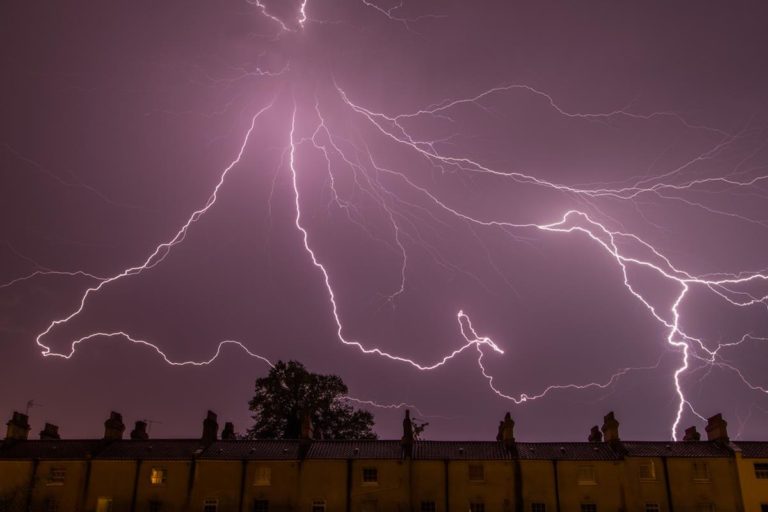 Poznaj znaki ostrzegające o nadejściu burz