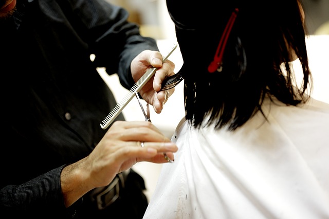 Co może zaoferować klientom stylista fryzur